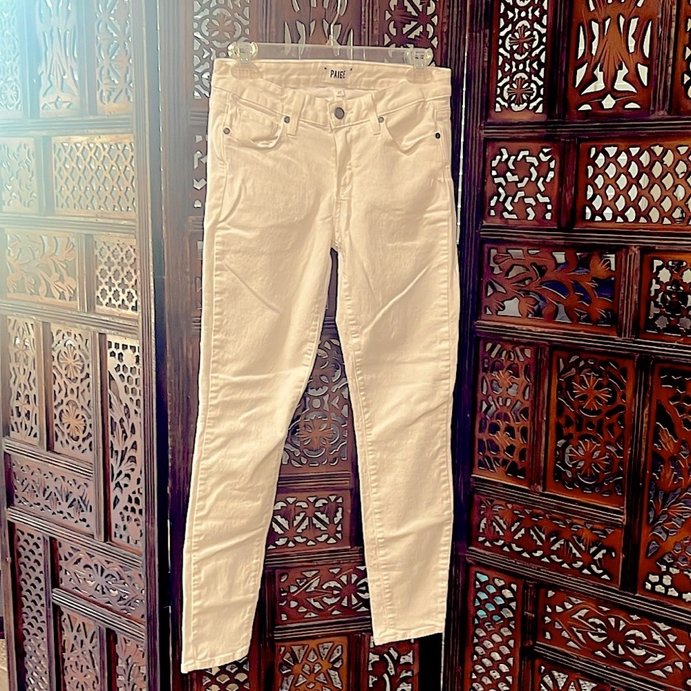 Paige Verdugo ankle white jeans size 27. No Tears/rips or stains.